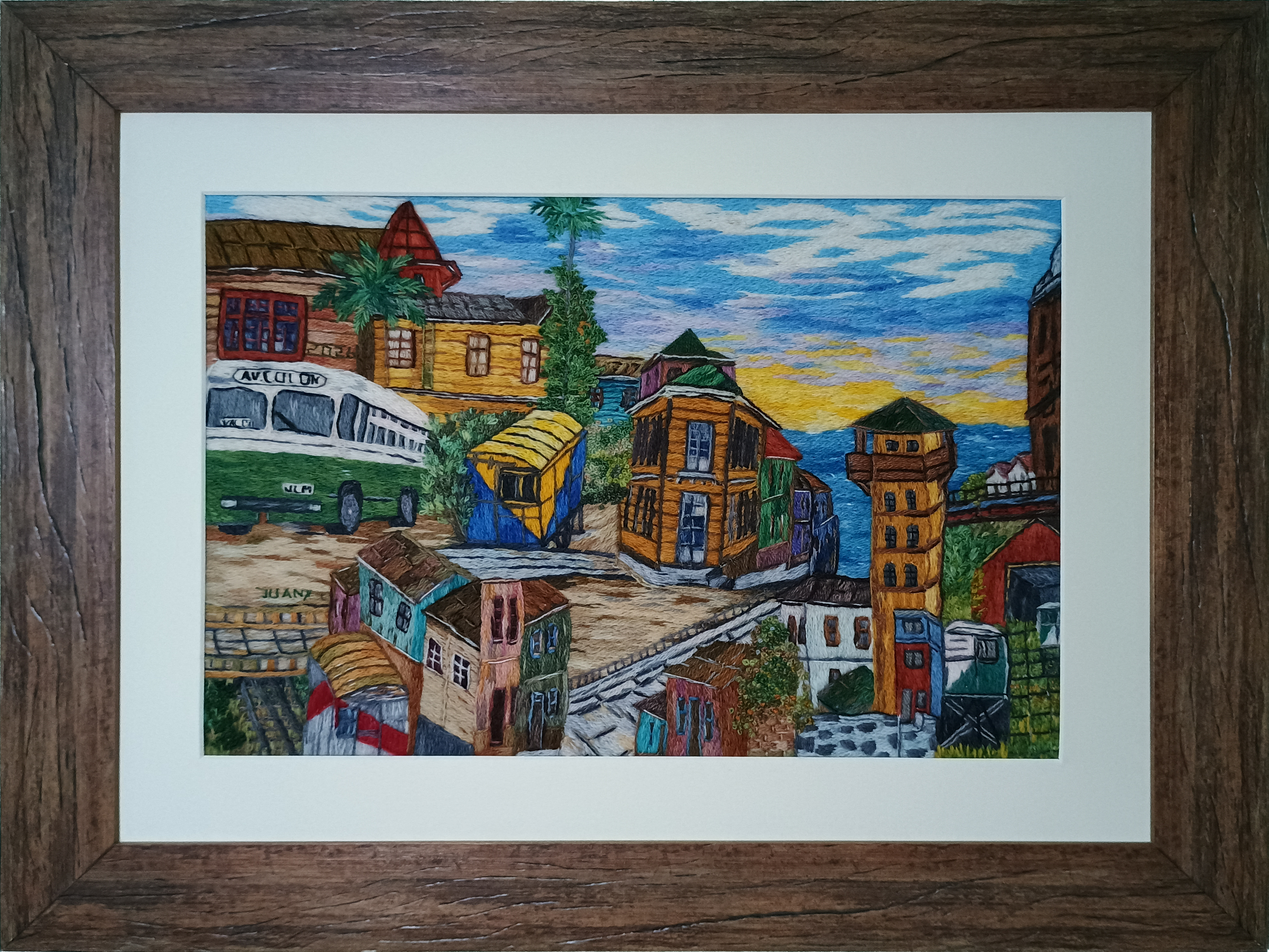 Valparaíso y su magia — cuadro bordado crewel